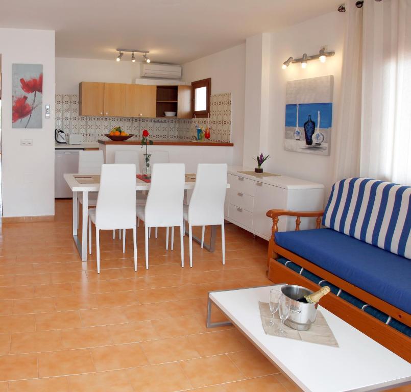 Typic Sandic Apartments Es Canar  Phòng bức ảnh